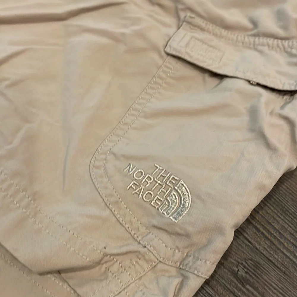 THE North Face Nylon Hiking Shorts Size 40